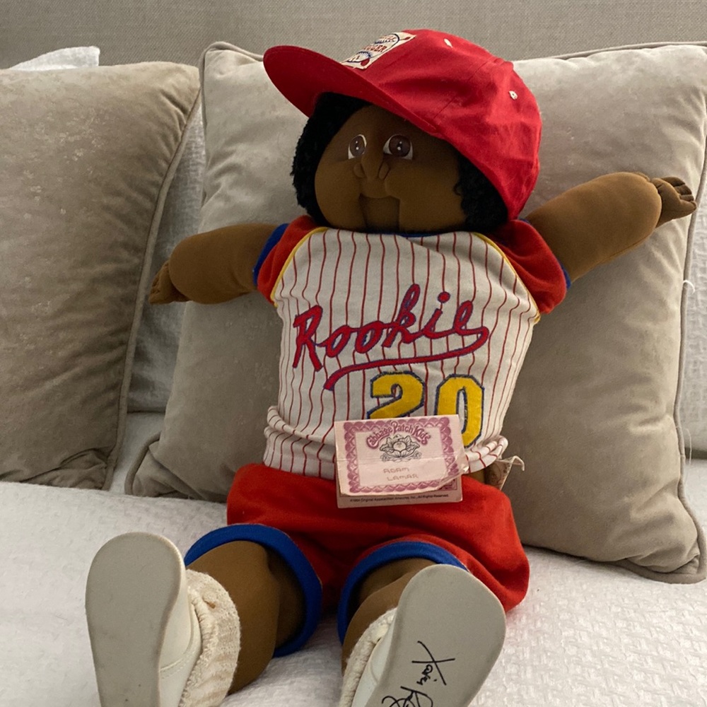 Vintage soft cabbage patch doll- little people collection